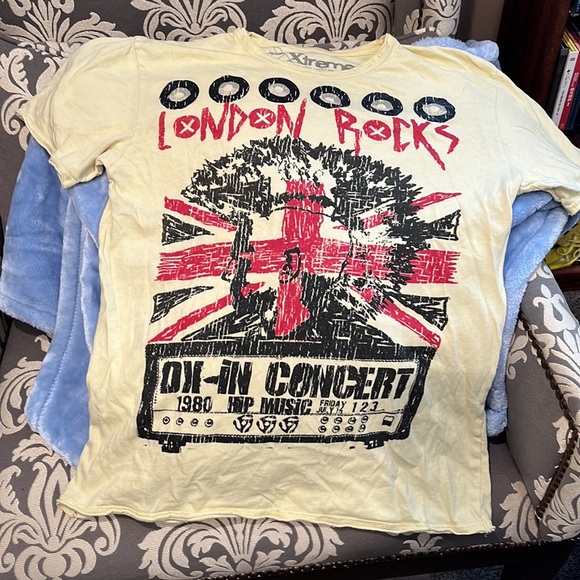 London Rocks punk t-shirt EUC - Picture 2 of 7